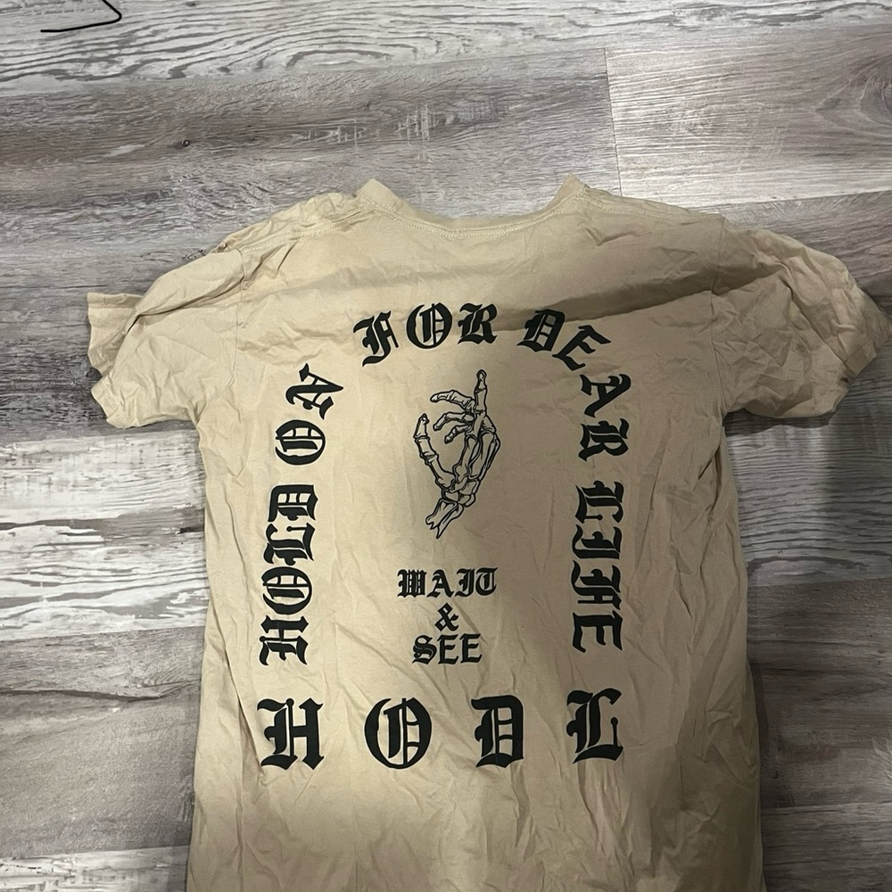 Oversized graphic tee